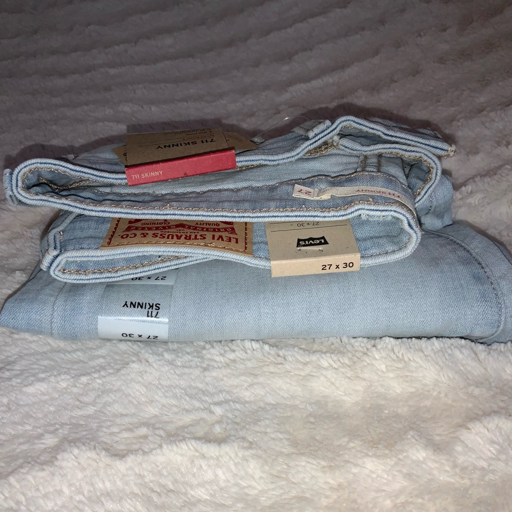 Brand New Levis 711 Skinny Jeans